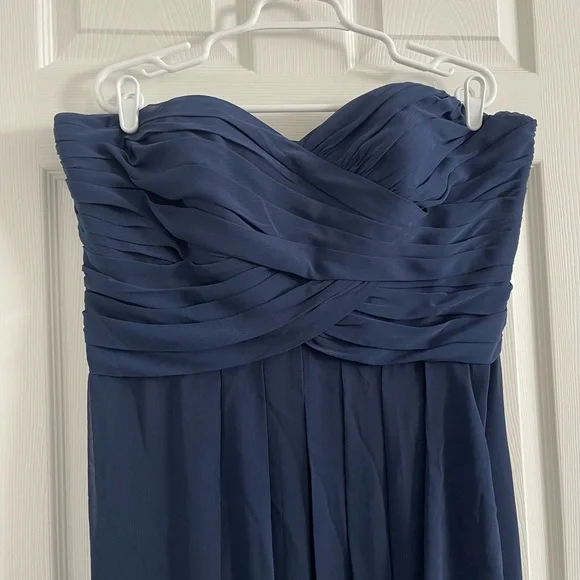 David’s Bridal Crinkle Chiffon Dress with Cascade Skirt, Color Marine, Size 18 - Picture 4 of 11